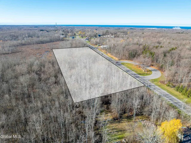 $40,000 | 104 Oswego Ny 13126, Oswego, NY 13126