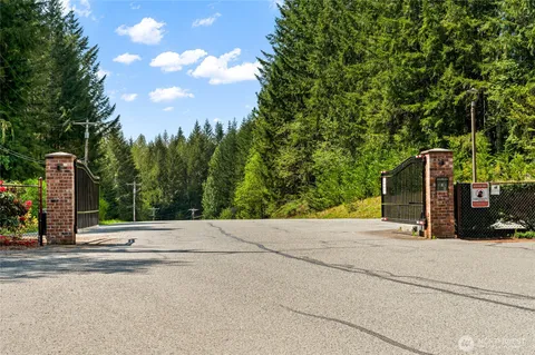 $900,000 | 20705 68th Place Northeast, Granite Falls, WA 98252