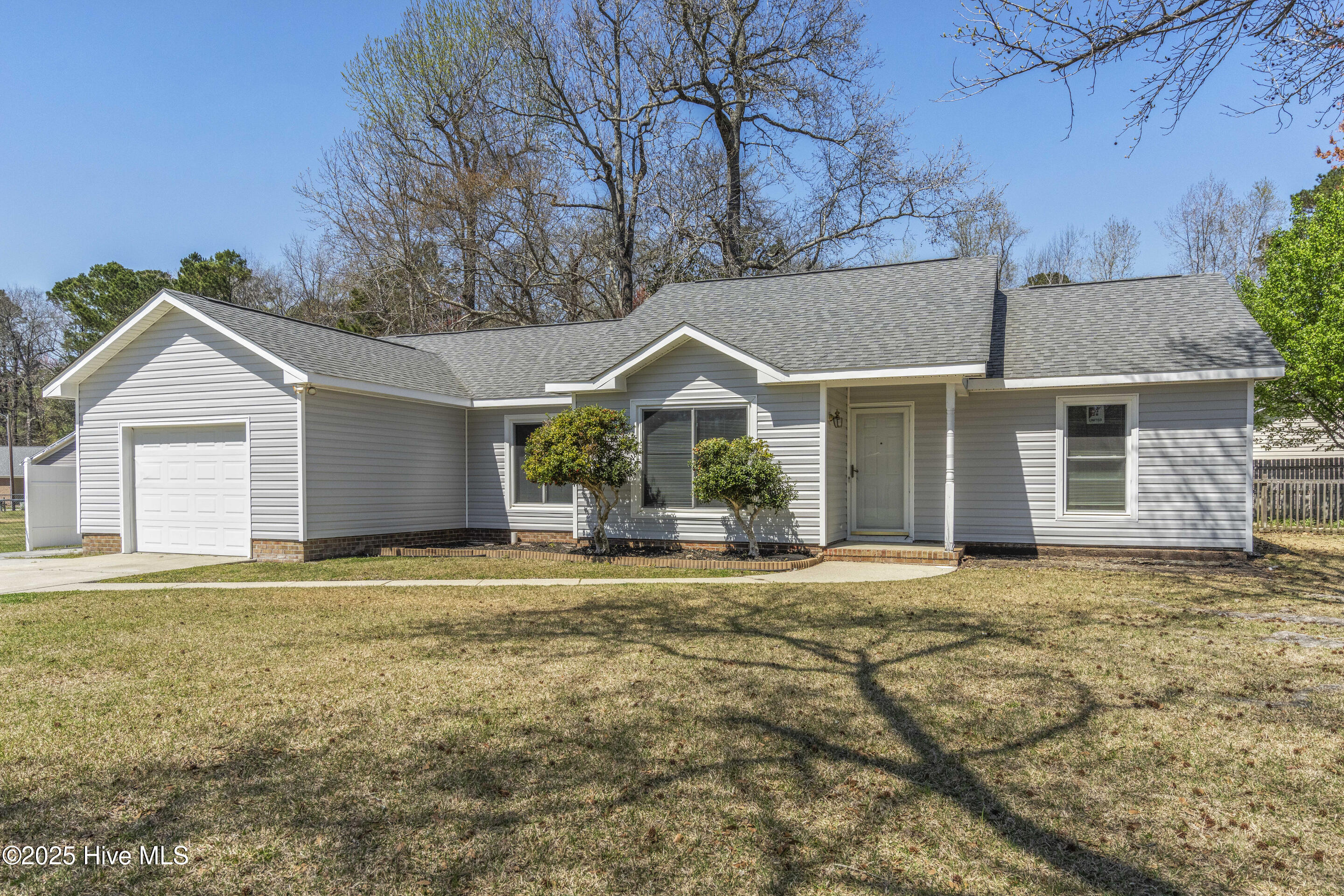 284 Raintree Road Jacksonville, NC 28540 - Photo 3 of 44 mls-DSC09207