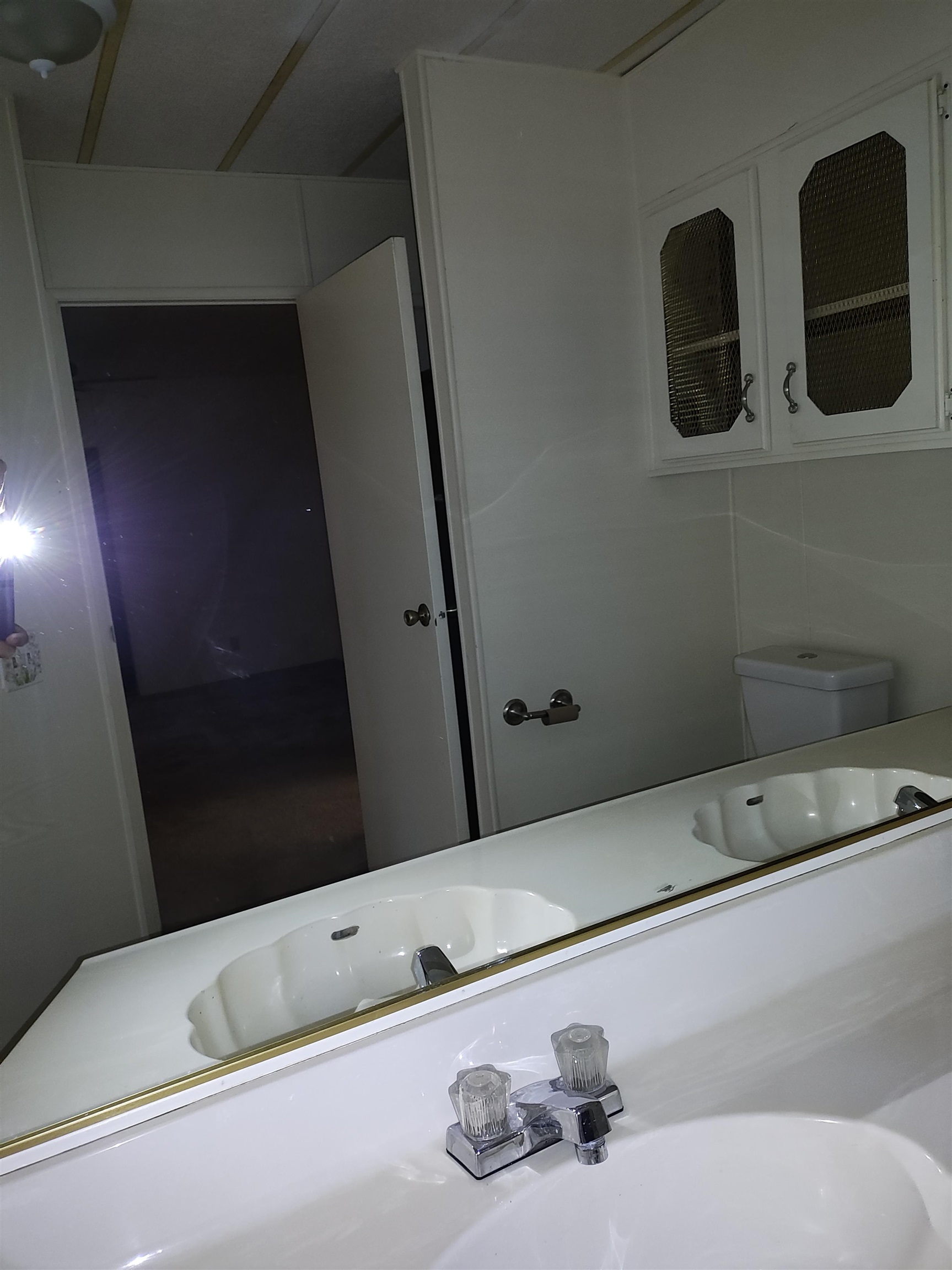 10956 Green Street, Unit 152 Columbia, CA 95310 - Photo 41 of 46 a bathroom with a bathtub