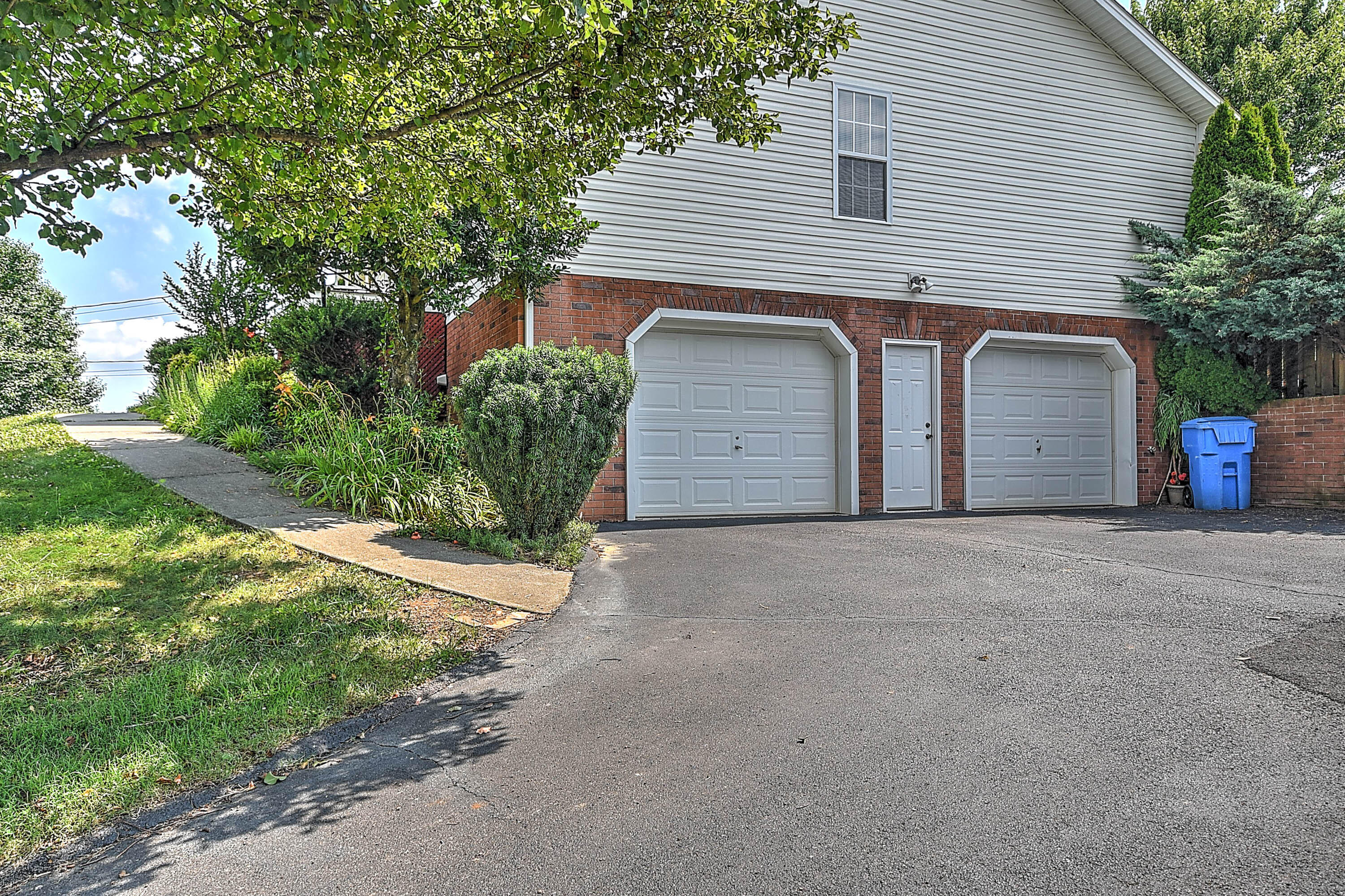 158 Stage Road Jonesborough, TN 37659 - Photo 3 of 47 Stage-4