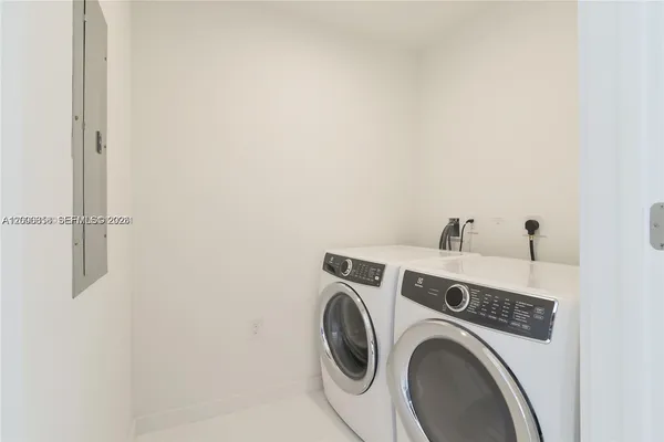 $8,750 | 851 Northeast 1st Avenue, Unit 4109, Miami, FL 33132