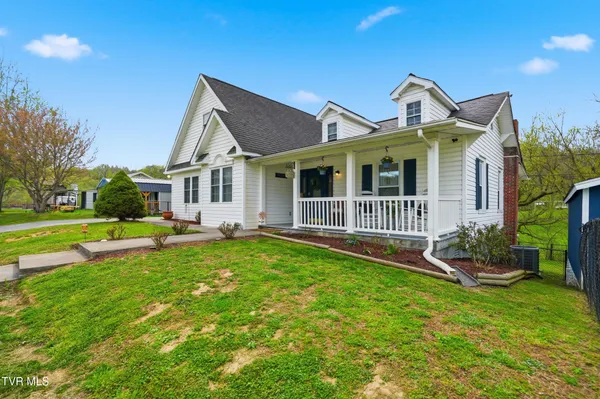 $249,999 | 138 Luttie Banner Drive, Castlewood, VA 24224