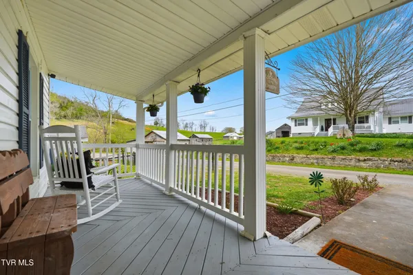 $249,999 | 138 Luttie Banner Drive, Castlewood, VA 24224