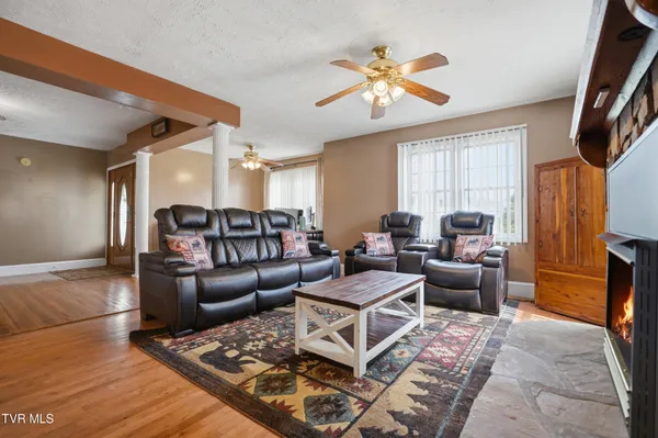 $249,999 | 138 Luttie Banner Drive, Castlewood, VA 24224