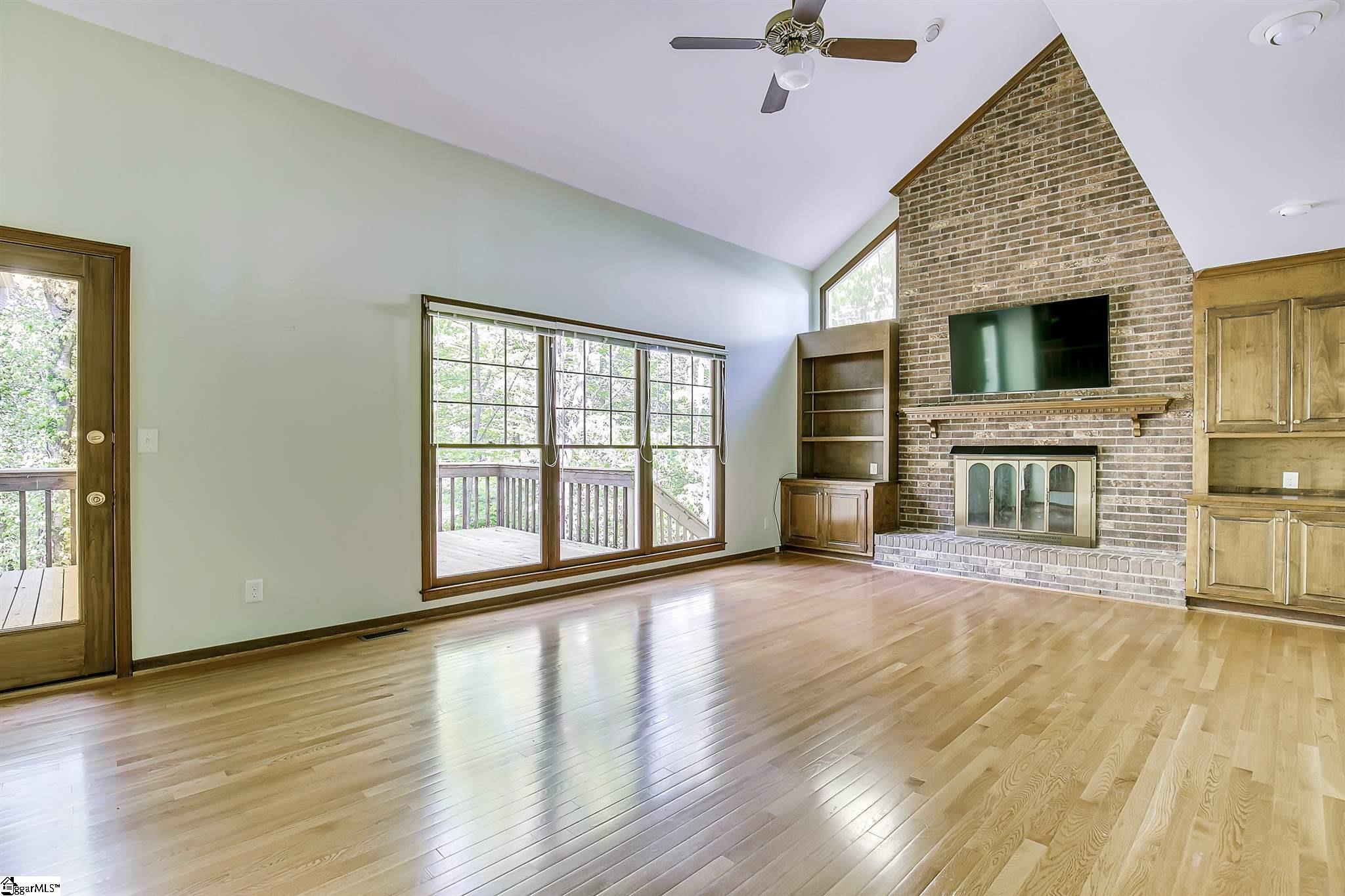 215 Burning Bush Road Mauldin, SC 29662 - Photo 12 of 36 Gallery Image 12