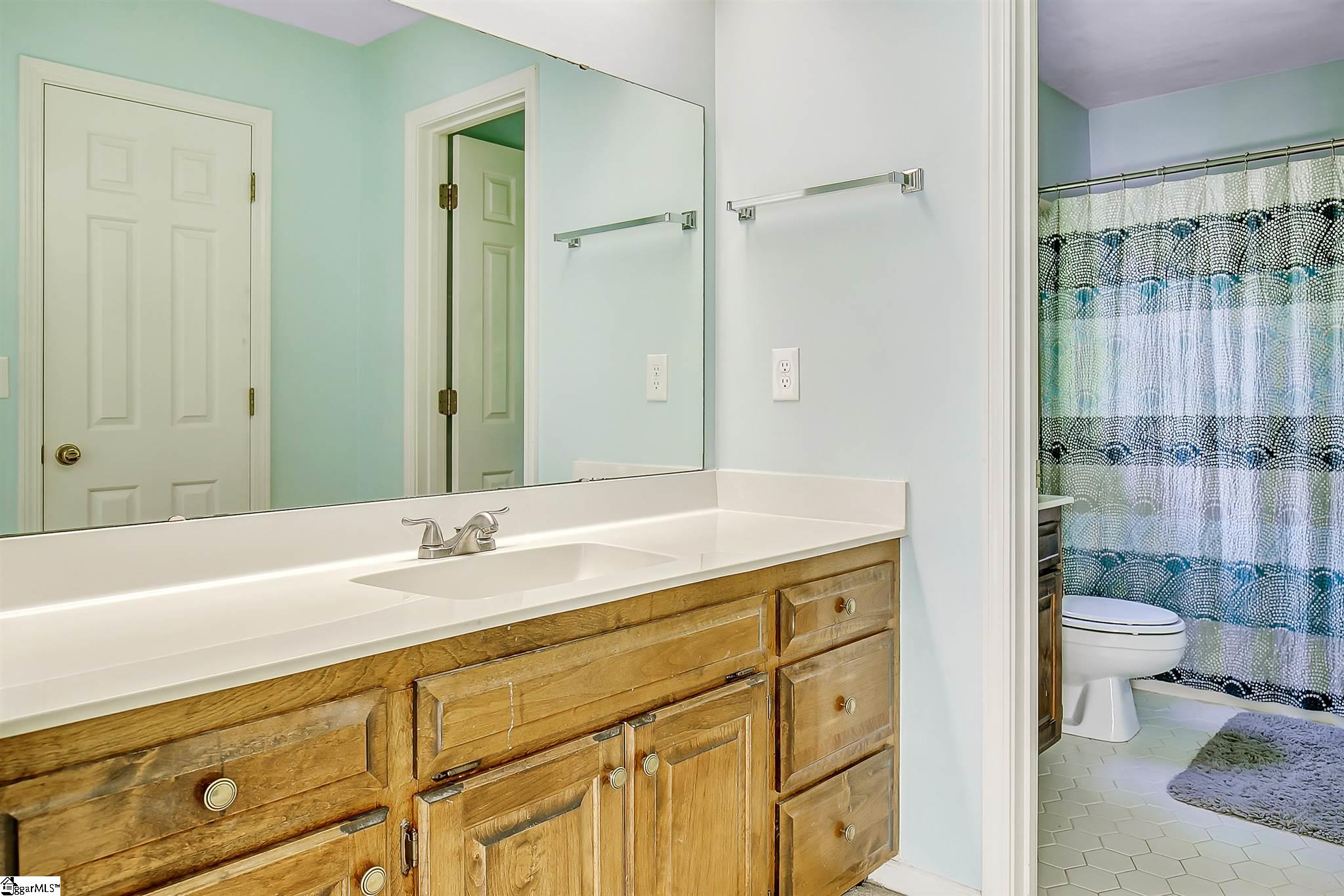 215 Burning Bush Road Mauldin, SC 29662 - Photo 21 of 36 Gallery Image 21
