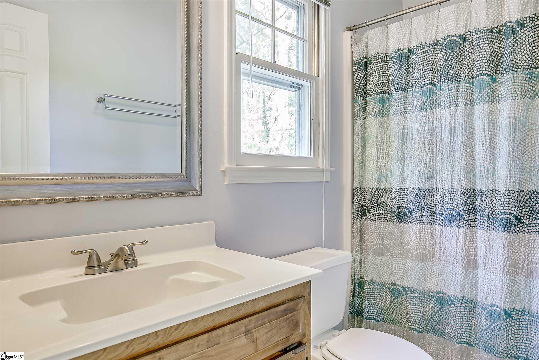 215 Burning Bush Road Mauldin, SC 29662 - Photo 22 of 36 Gallery Image 22