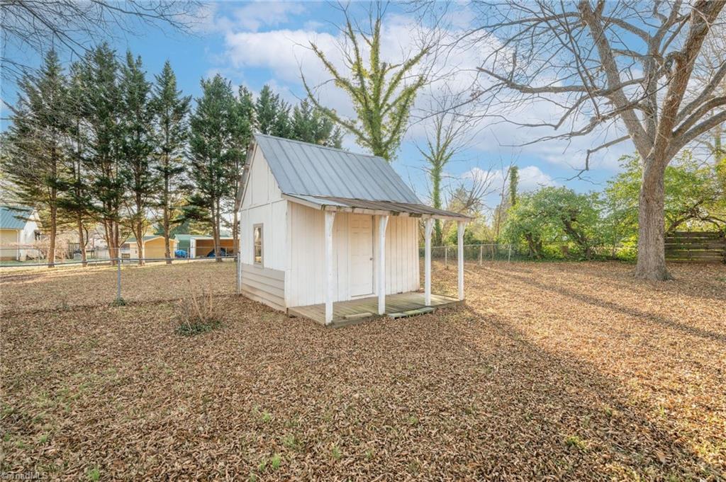 108 Wintergreen Road Winston-Salem, NC 27107 - Photo 31 of 45