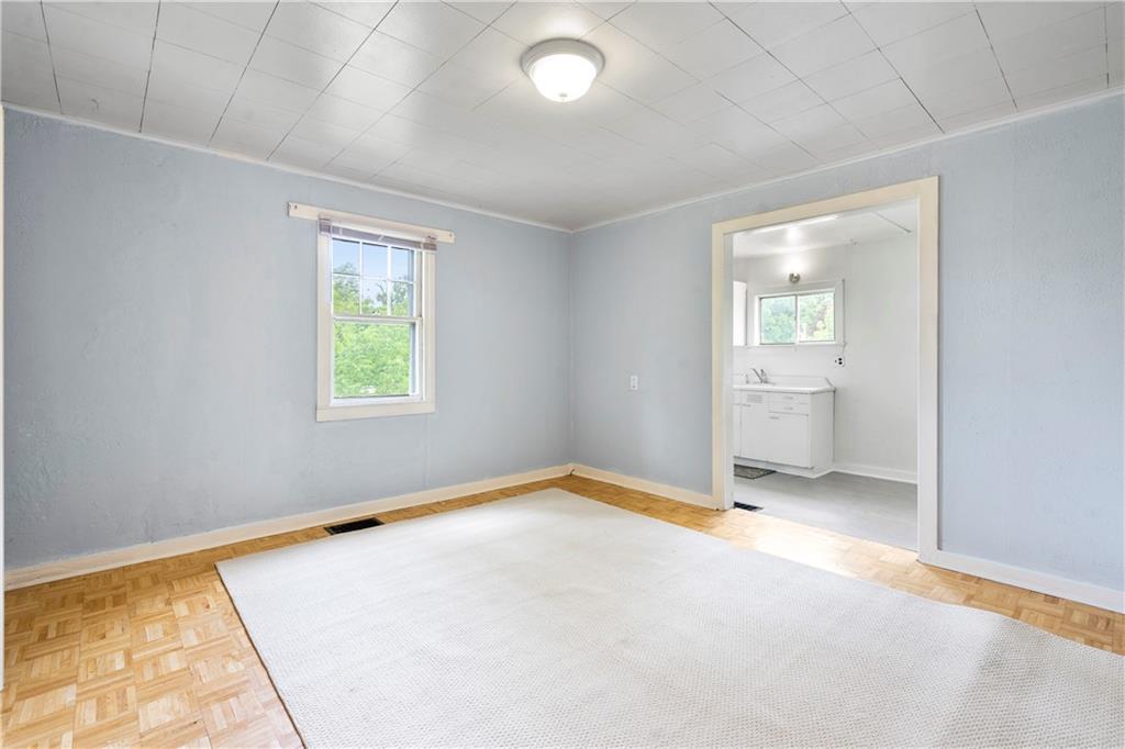 1051 Thorn Run Road Coraopolis, PA 15108 - Photo 14 of 25 Gallery Image 14