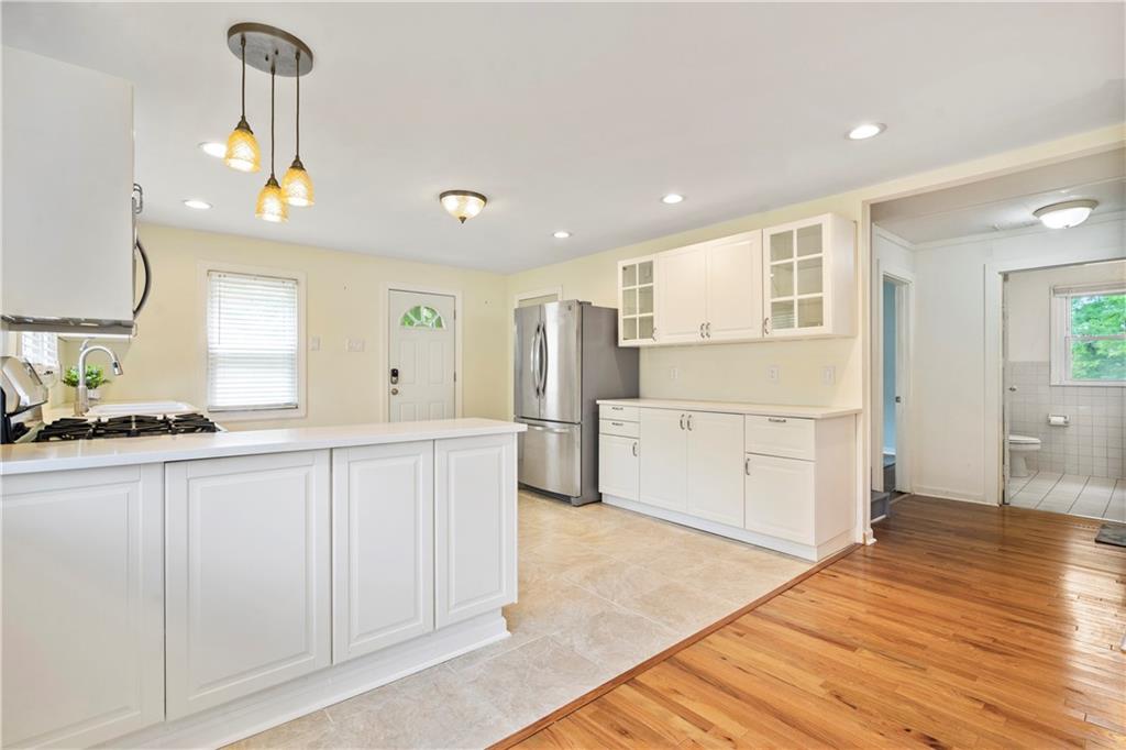 1051 Thorn Run Road Coraopolis, PA 15108 - Photo 5 of 25 Gallery Image 5