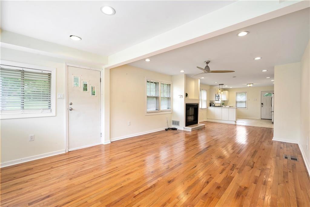 1051 Thorn Run Road Coraopolis, PA 15108 - Photo 7 of 25 Gallery Image 7