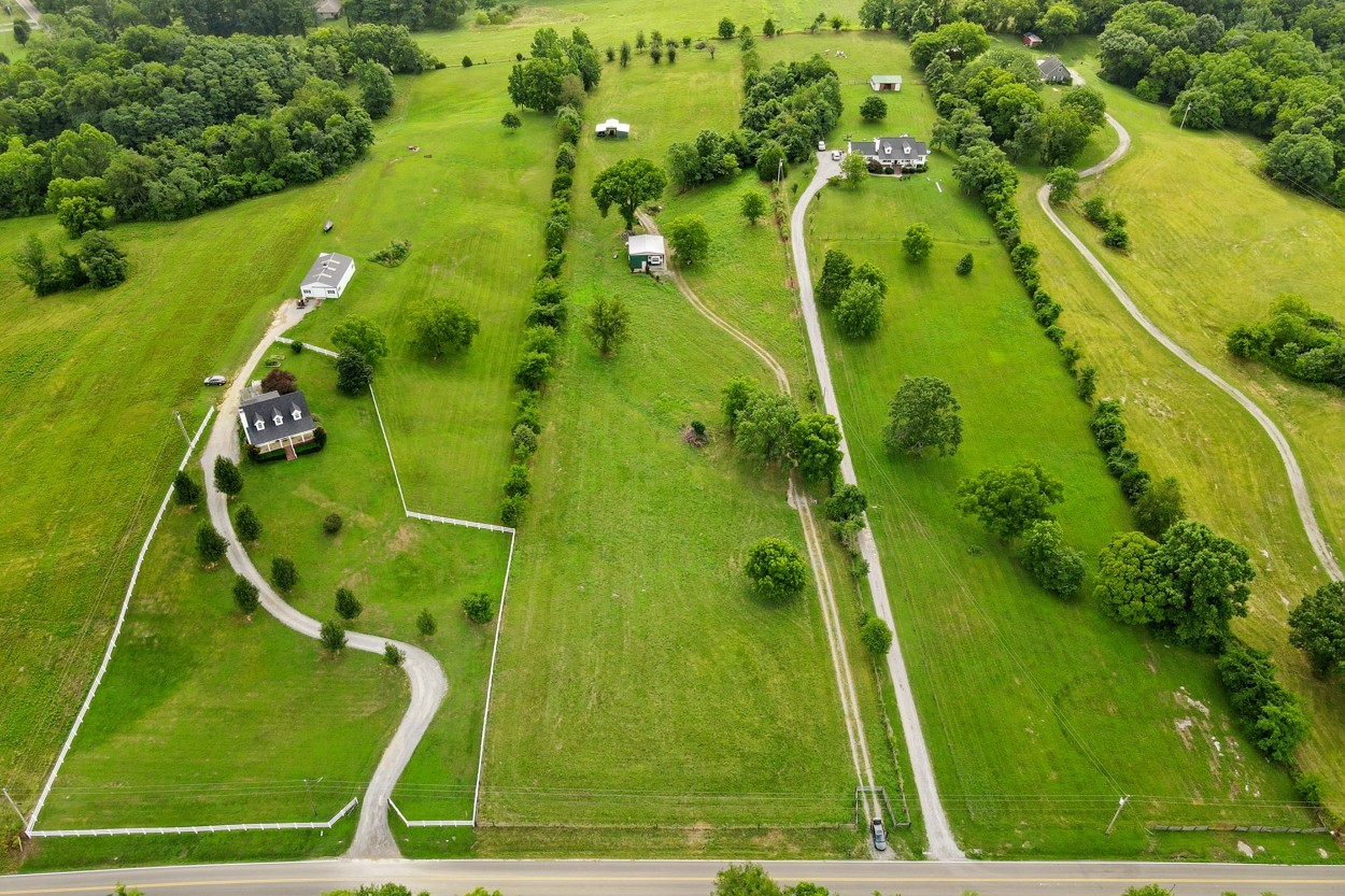 1035 North Dickerson Chapel Road Lebanon, TN 37087 - Photo 17 of 19 a view of a tennis court