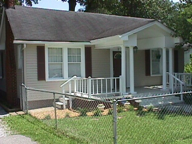 212 South Moore Road Chattanooga, TN 37411 - Photo 1 of 8 Primary Photo