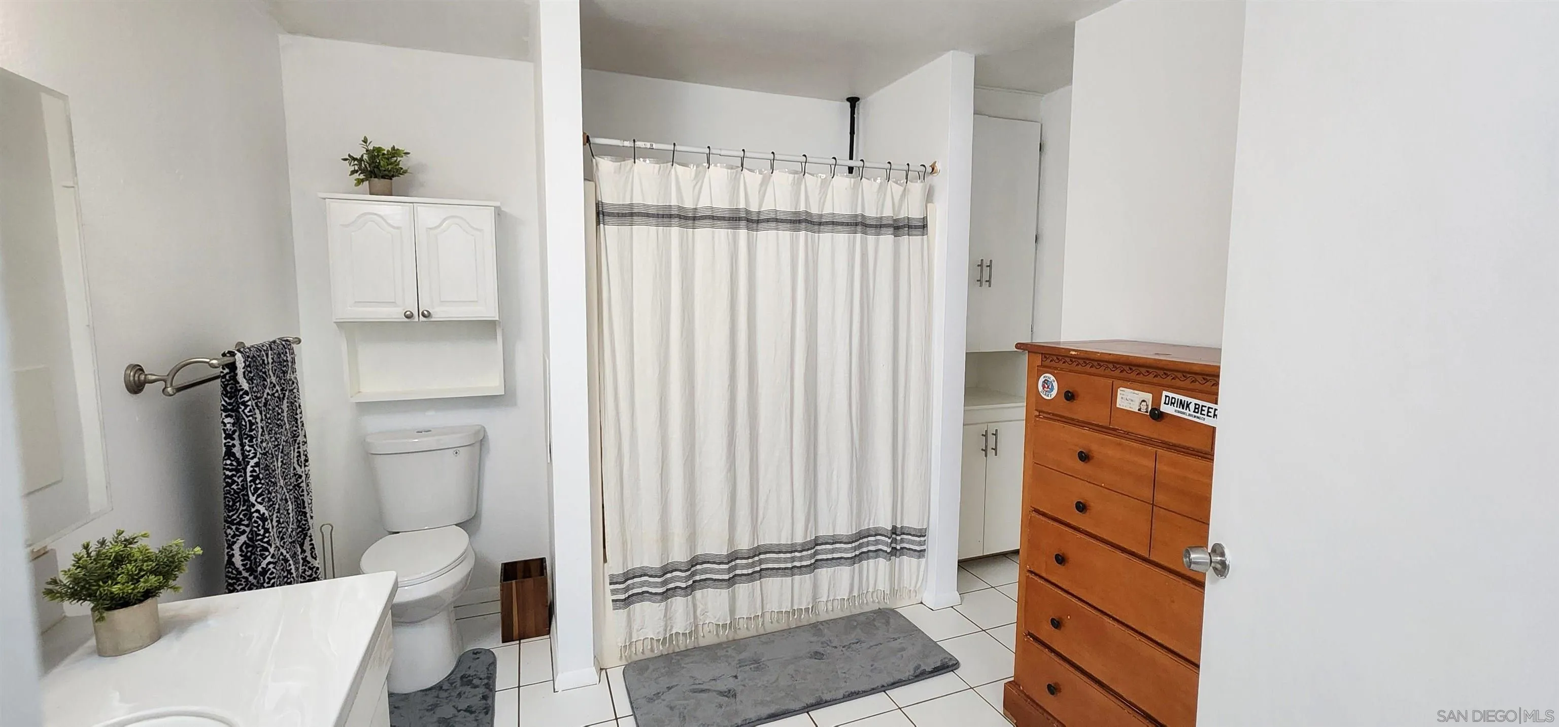 13712 Ridge Hill Road El Cajon, CA 92021 - Photo 12 of 19 Gallery Image 12