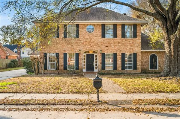 $335,000 | 6206 West Pointe Boulevard, Alexandria, LA 71303