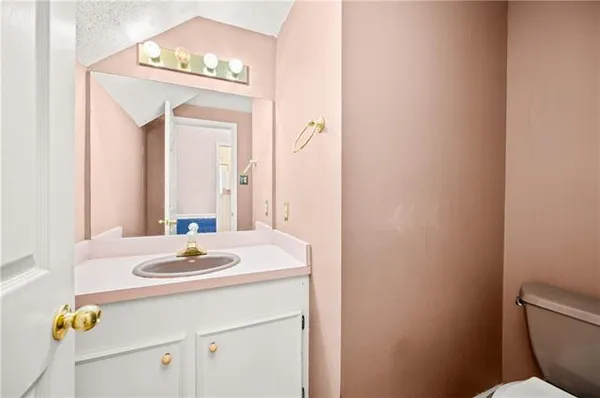 $335,000 | 6206 West Pointe Boulevard, Alexandria, LA 71303