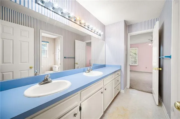 $335,000 | 6206 West Pointe Boulevard, Alexandria, LA 71303