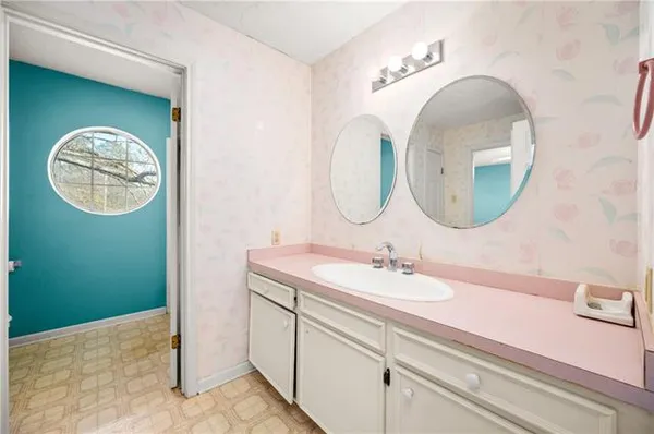 $335,000 | 6206 West Pointe Boulevard, Alexandria, LA 71303