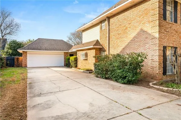 $335,000 | 6206 West Pointe Boulevard, Alexandria, LA 71303