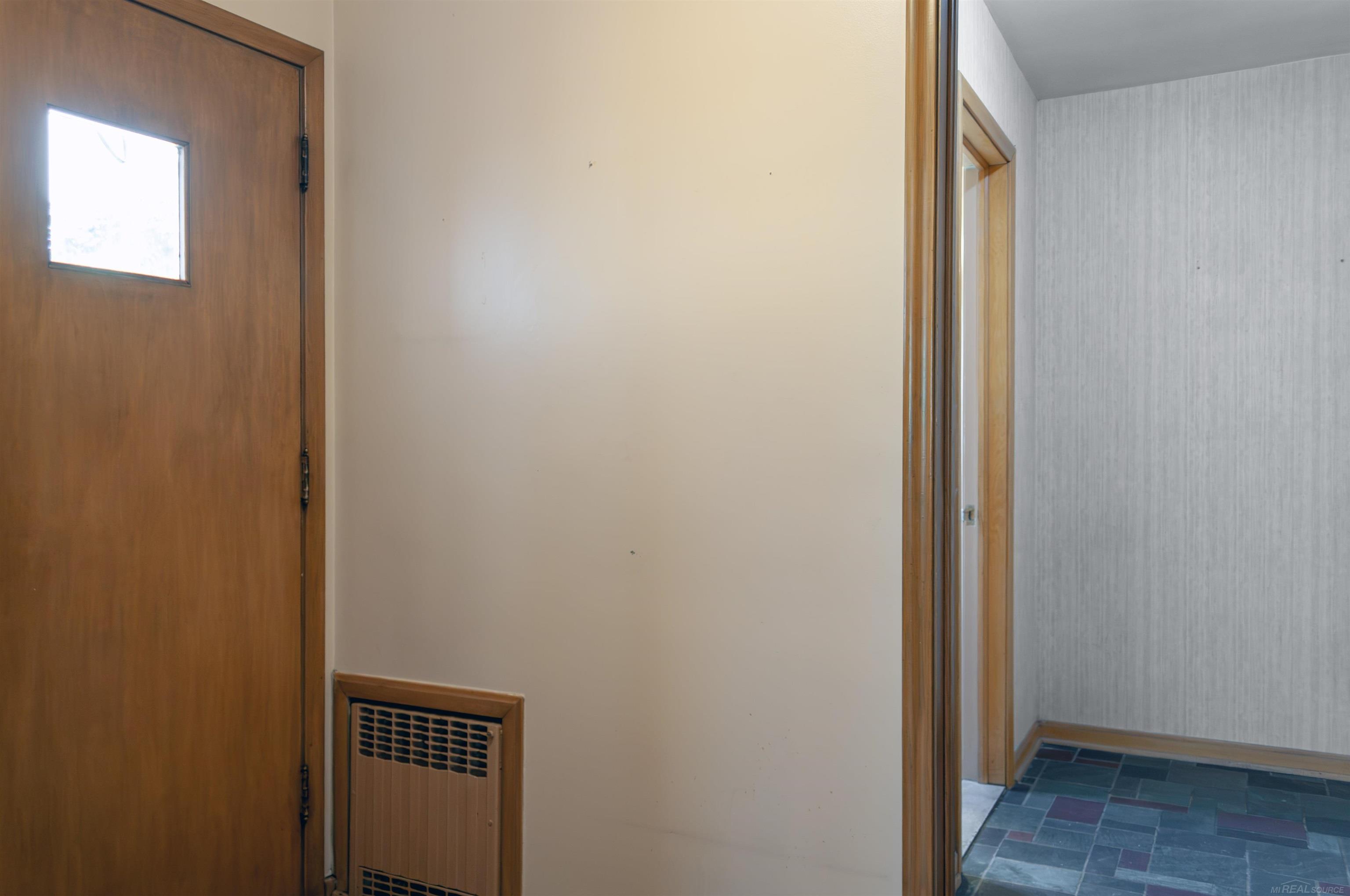 743 South Renaud Road Grosse Pointe, MI 48236 - Photo 25 of 62 50113563-24.JPG