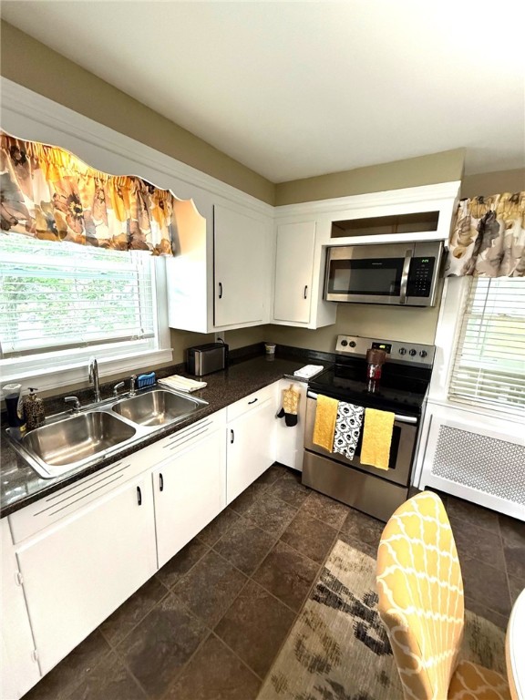 183 Linden Avenue Woonsocket, RI 02895 - Photo 8 of 41 Gallery Image 8