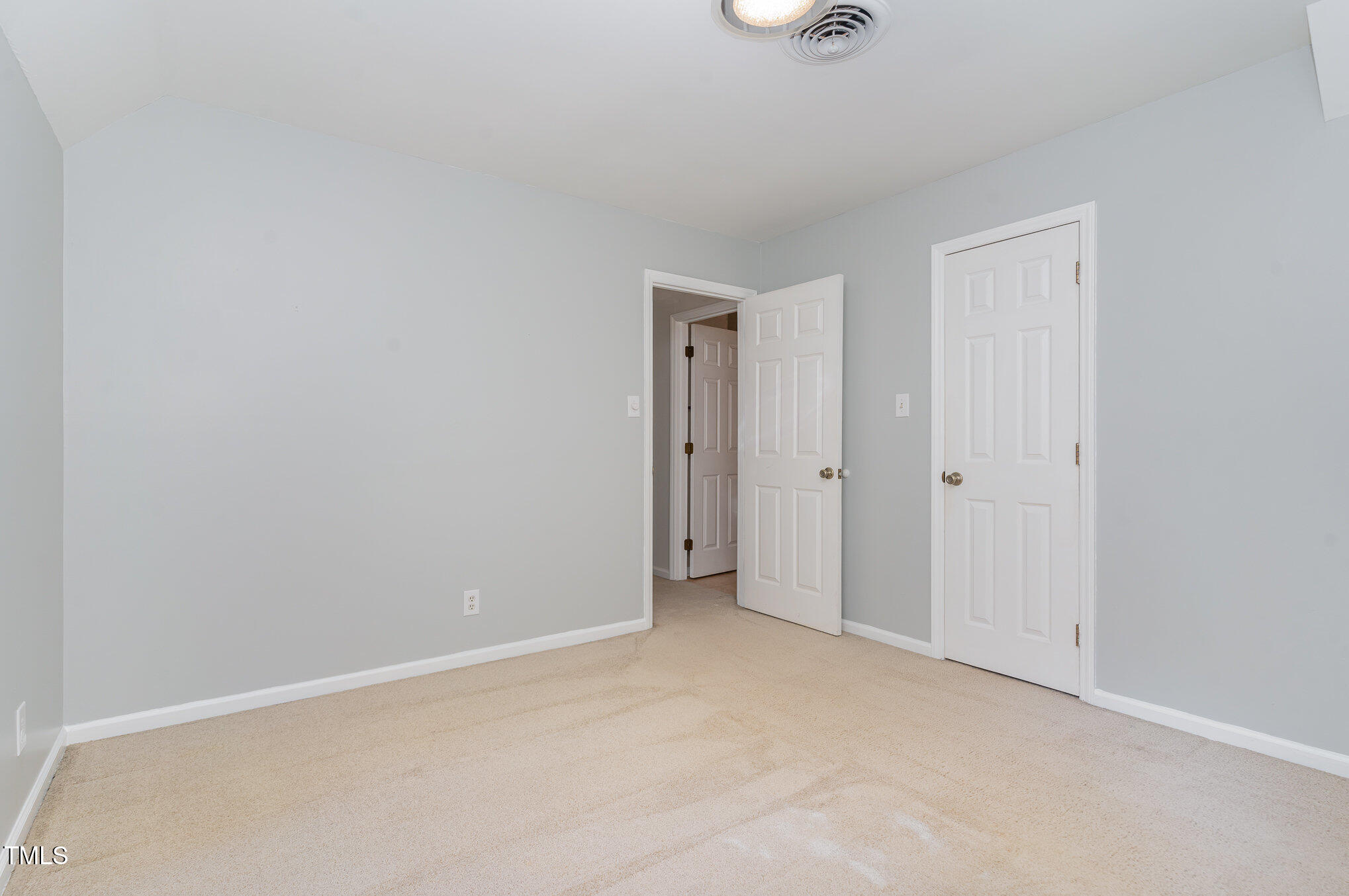 200 Weybossett Road Henderson, NC 27537 - Photo 18 of 30 a view of an empty room