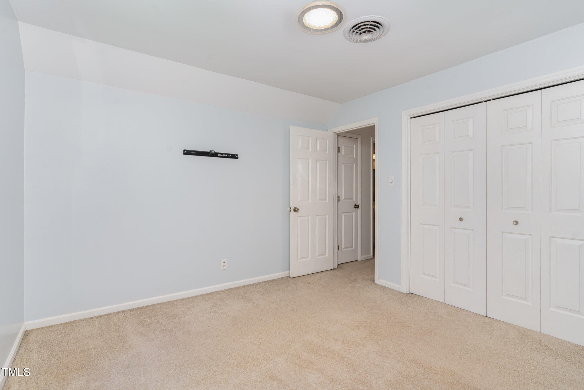 200 Weybossett Road Henderson, NC 27537 - Photo 23 of 30 a view of an empty room