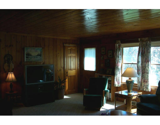 43 Coburn Road Berlin, MA 01503 - Photo 7 of 8