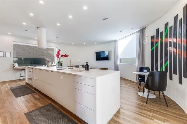 $2,995 | 308 Blackland Court, Dallas, TX 75243