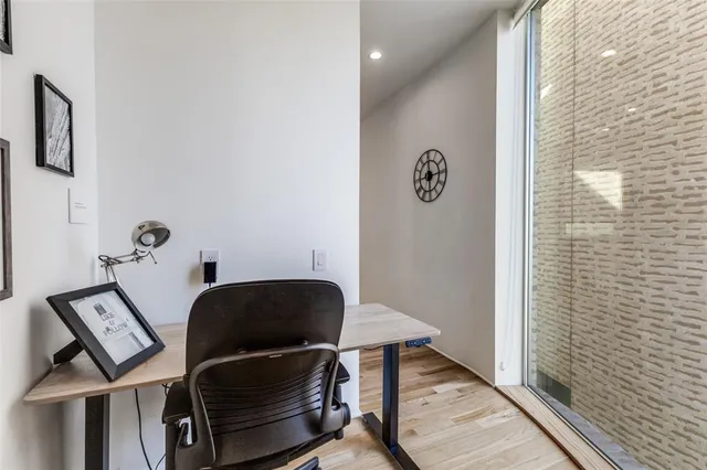 $2,995 | 308 Blackland Court, Dallas, TX 75243