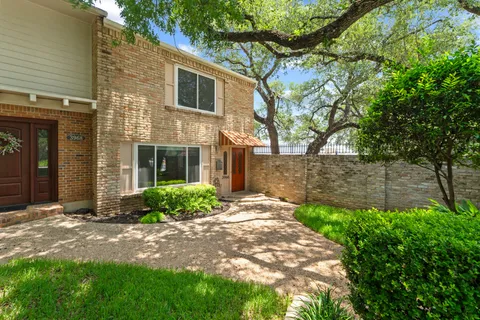 $580,000 | 3966 Far W Boulevard, Austin, TX 78731