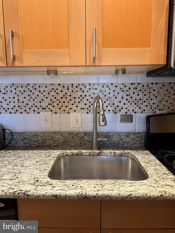 $2,100 | 1851 Columbia Road Northwest, Unit 701, Washington, DC 20009