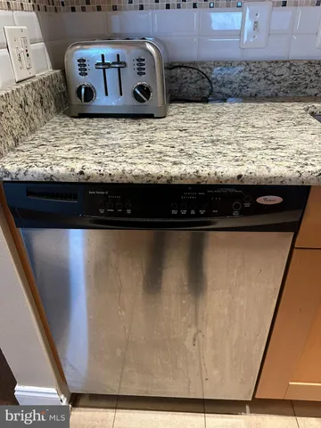 $2,100 | 1851 Columbia Road Northwest, Unit 701, Washington, DC 20009