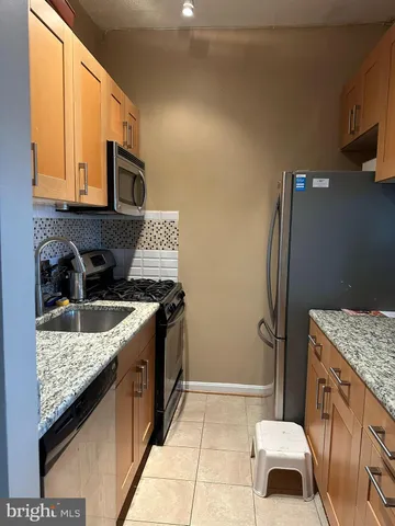 $2,100 | 1851 Columbia Road Northwest, Unit 701, Washington, DC 20009