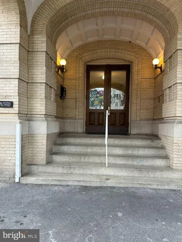 $2,100 | 1851 Columbia Road Northwest, Unit 701, Washington, DC 20009