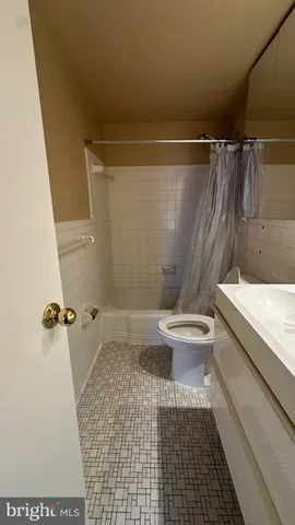 $2,100 | 1851 Columbia Road Northwest, Unit 701, Washington, DC 20009