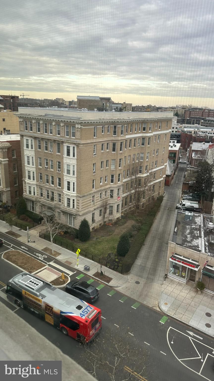 1851 Columbia Road Northwest, Unit 701 Washington, DC 20009 - Photo 34 of 36