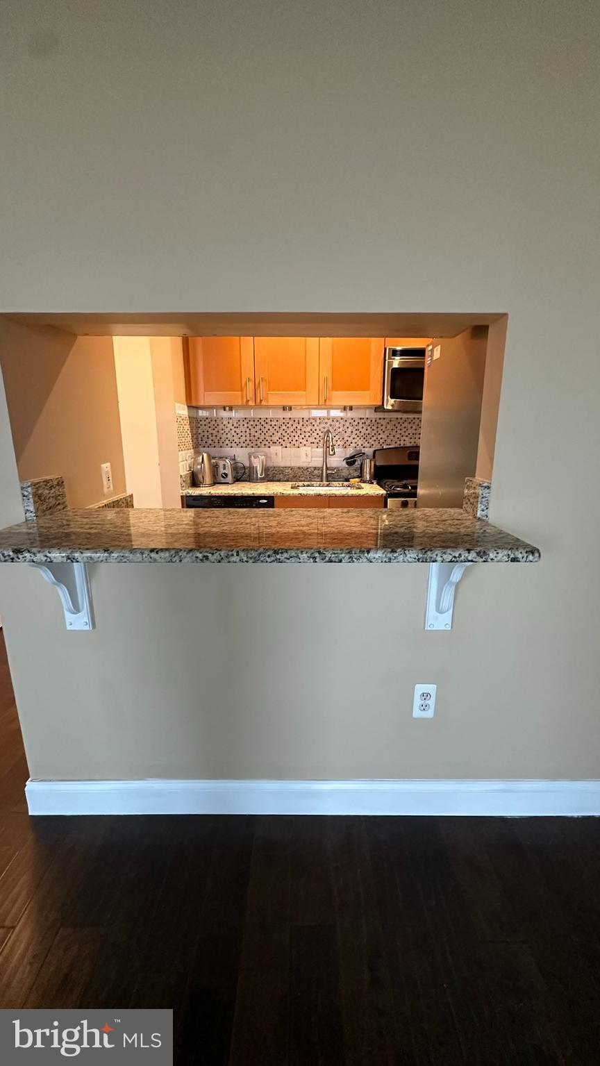 1851 Columbia Road Northwest, Unit 701 Washington, DC 20009 - Photo 6 of 36