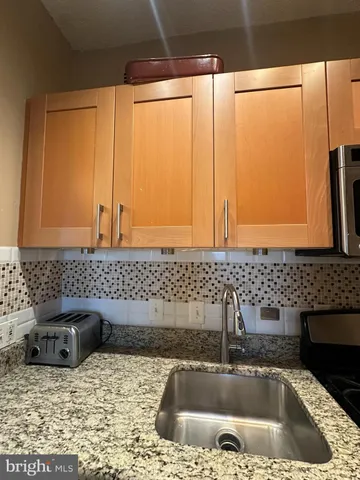 $2,100 | 1851 Columbia Road Northwest, Unit 701, Washington, DC 20009