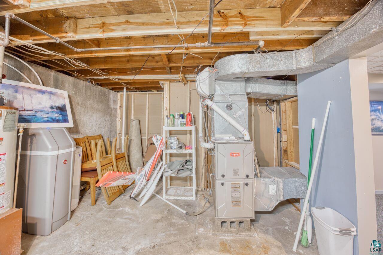 3935 Saari Road Hibbing, MN 55746 - Photo 31 of 48 Basement featuring washer / clothes dryer