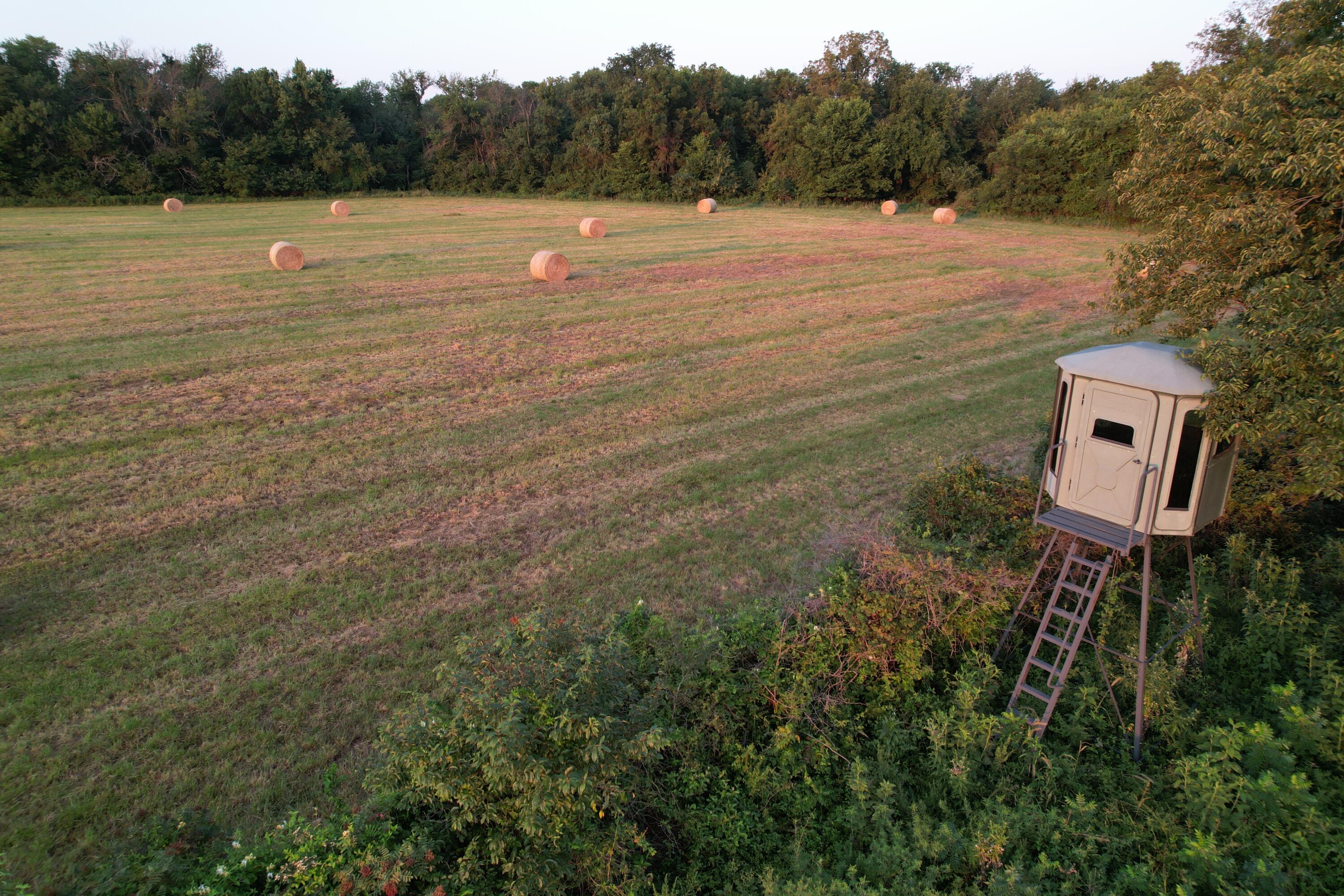 220 Northwest 40th Road Lamar, MO 64759 - Photo 26 of 90 DJI_0355