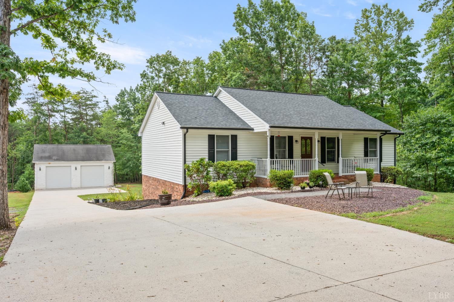 1558 Stonewall Road Concord, VA 24538 - Photo 4 of 56