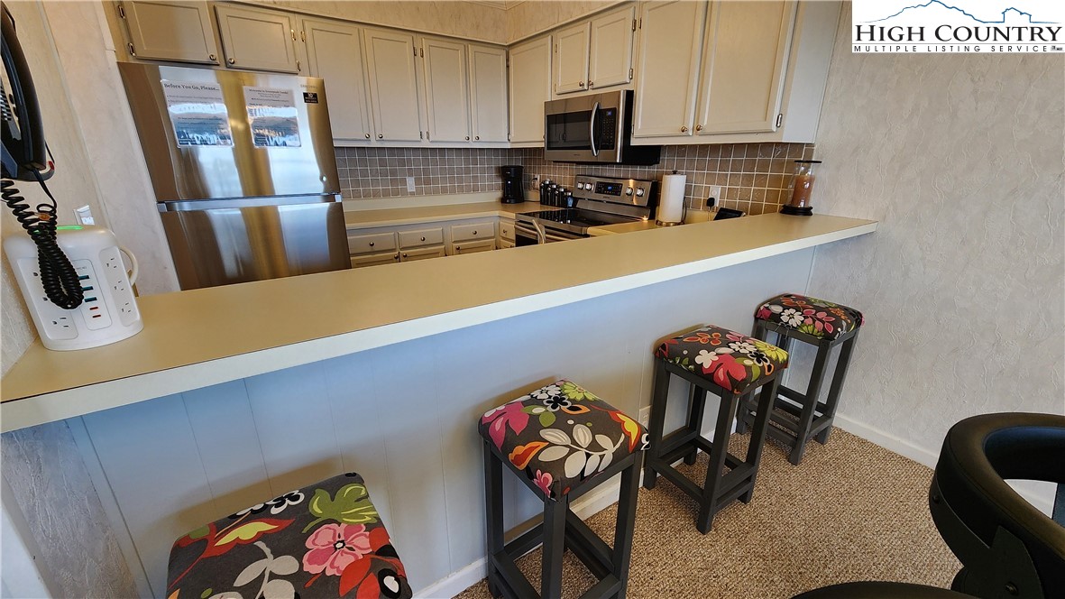 301 Pinnacle Inn Road, Unit 2306 Beech Mountain, NC 28604 - Photo 18 of 26 Gallery Image 18