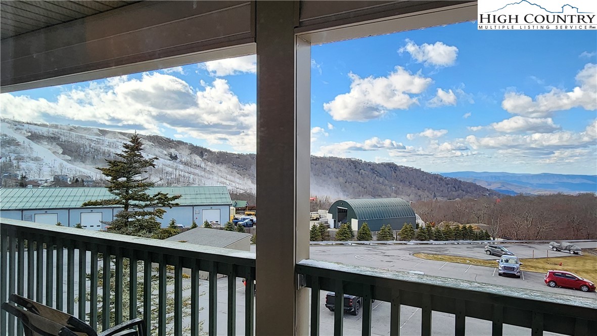 301 Pinnacle Inn Road, Unit 2306 Beech Mountain, NC 28604 - Photo 4 of 26 Gallery Image 4