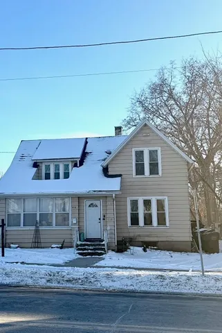 $345,000 | 318 North 3rd Street, Fort Atkinson, WI 53538