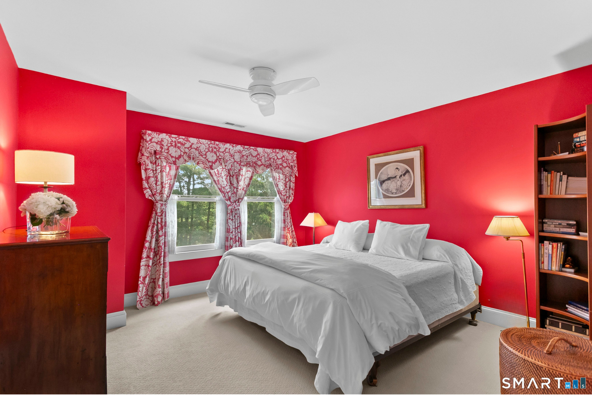 936 South Pine Creek Road Fairfield, CT 06824 - Photo 21 of 39 Bedroom two en-suite.