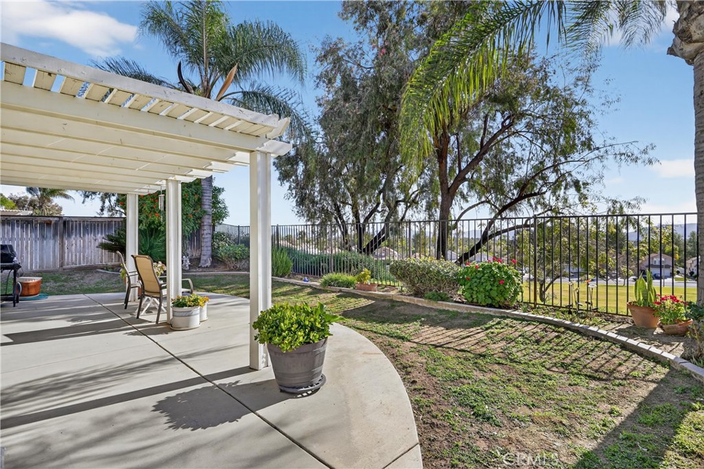 24003 Whistling Swan Road Murrieta, CA 92562 - Photo 33 of 37