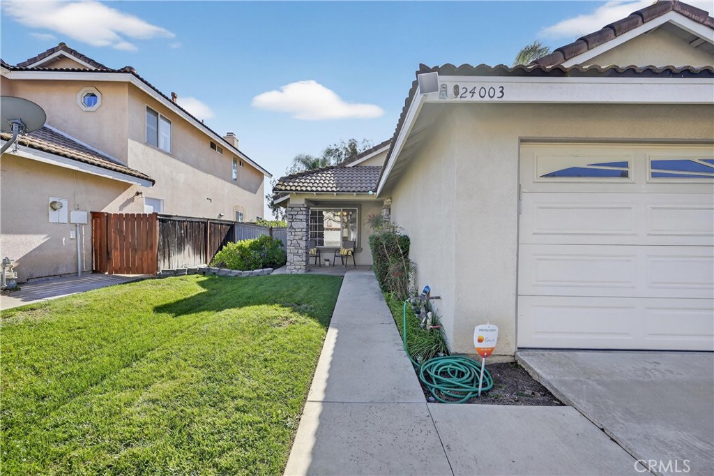 24003 Whistling Swan Road Murrieta, CA 92562 - Photo 5 of 37