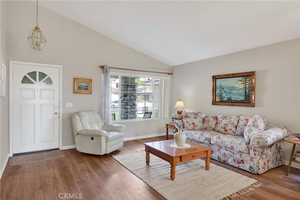 24003 Whistling Swan Road Murrieta, CA 92562 - Photo 7 of 37